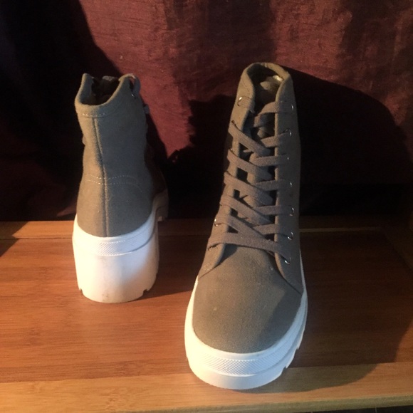 Gray canvas platform lace up chunky sneakers boots - Picture 4 of 7